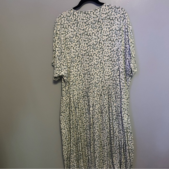 LTS Floral Sun Dress - Picture 7 of 9